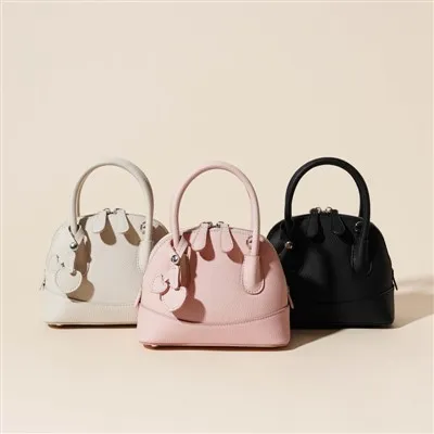 Как почистить сумку через плечо?